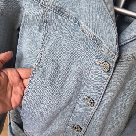 Lauren Conrad Women’s Belted Light Wash Denim Jean Cropped Short Jacket Size S - Picture 5 of 8